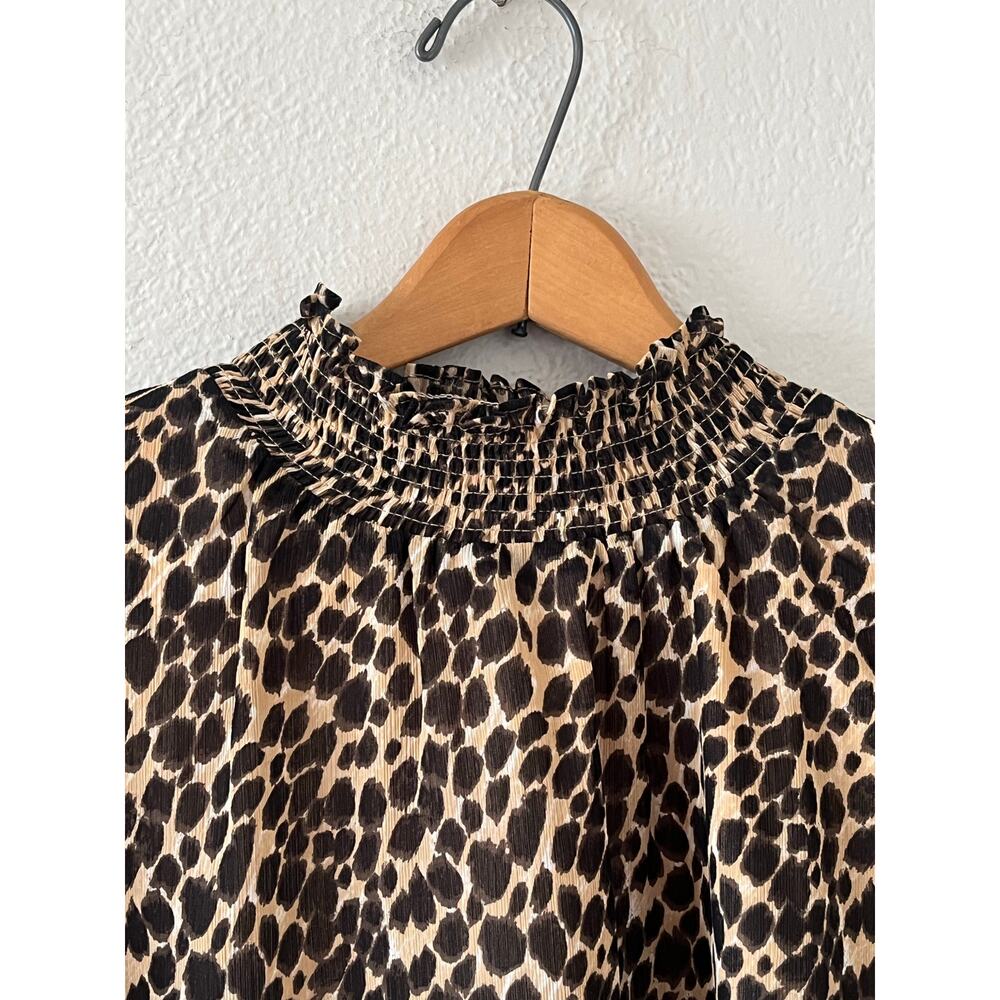 Women's J Crew Cheetah Print Long Sleeve Ruffle Neckline Top Blouse Size XS - Picture 3 of 6